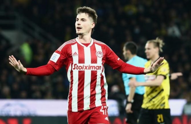 Κανός: «Θα πέθαινα για να αγωνιστώ στη Βαλένθια – Ελπίζω να μείνω ελεύθερος από τη Μπρέντφορντ»