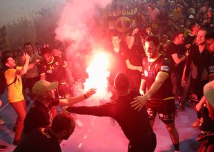 Αποθέωση στα Τρίκαλα μετά την εμφατική νίκη στο Futsal (VID)