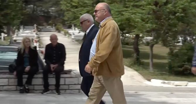 Στην κηδεία του Στηβ Κακέτση ο Μελισσανίδης (VID)