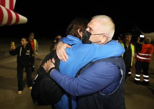 Στα αποδυτήρια ο Μελισσανίδης – Αγκάλιασε τον Αλμέιδα