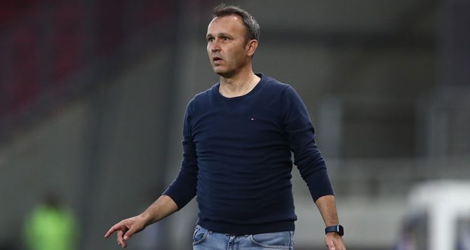 Μπράτσος: «Η ΑΕΚ υπερτερεί αγωνιστικά και ψυχολογικά, αλλά ο τελικός αρχίζει απ’ το μηδέν» Μπράτσος: «Η ΑΕΚ υπερτερεί αγωνιστικά και ψυχολογικά, αλλά ο τελικός αρχίζει απ’ το μηδέν»