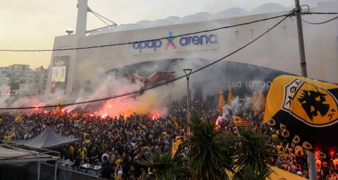Τρομεροί πανηγυρισμοί και εκτός Opap Arena (video/pics)