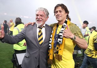 Βούρος: «Υπέγραψα με την UEFA για τον τελικό του Conference League 2024 στην OPAP Arena»