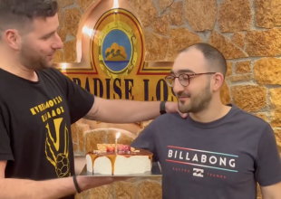 Τούρτα-έκπληξη στον υιό Παπασταμάτη (VID)