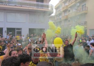 Χαμός και στην Κομοτηνή για τα τρόπαια της ΑΕΚάρας (vids, pics)