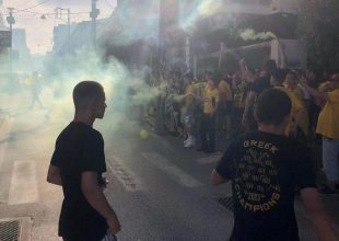Πανζουρλισμός και στο Αίγιο για τις κούπες της ΑΕΚάρας (PHOTOS+VIDEO)