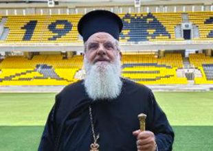 Ο Μητροπολίτης Βρεσθένης Θεόκλητος στο παρεκκλήσι της Αγίας Σοφίας και του Οσίου Λούκα