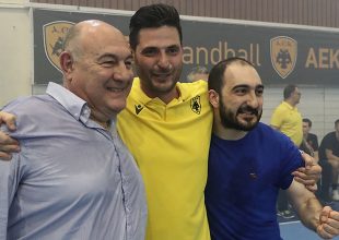 Χάντμπολ: Συνεχίζει στο τιμόνι της ΑΕΚ ο Αλβανός
