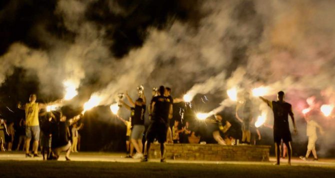 Χαμός και στη Λήμνο με τα κύπελλα της ΑΕΚ (pics)