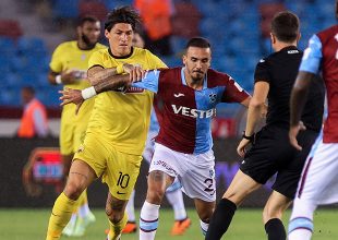 Μπιέλιτσα: «Πιο έτοιμη η ΑΕΚ, δίκαιη νίκη»