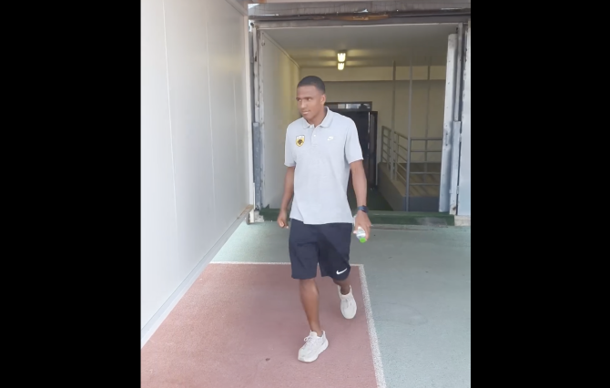 Έφτασε Πανθεσσαλικό η αποστολή της ΑΕΚ (VID)