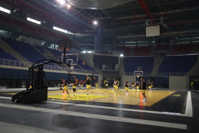KAE AEK: «Ψηφίστε το αγαπημένο σας κάρφωμα» (VID)