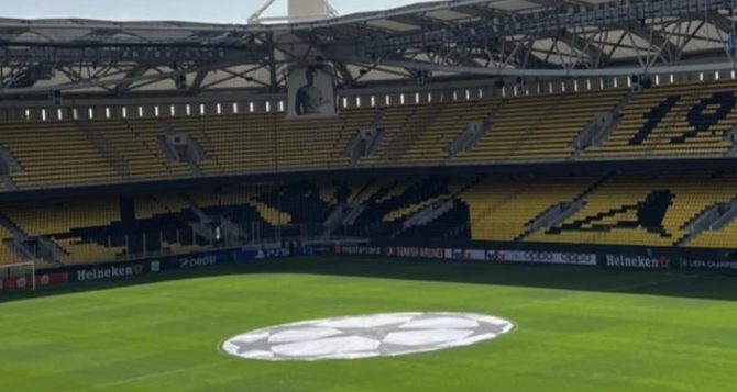 ΑΕΚ: Το σεντόνι του Champions League στην «Αγιά Σοφιά» – Εντυπωσιακά τα LED Ribbon