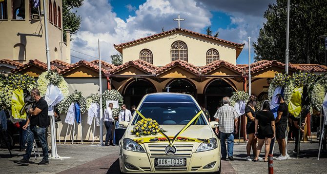 Το τελευταίο αντίο στον Μιχάλη (PICS)