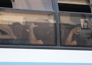 «Φασίστες, δολοφόνοι φάγατε το παιδί» – Χαμός όταν έφτασαν οι Κροάτες χούλιγκανς στα δικαστήρια