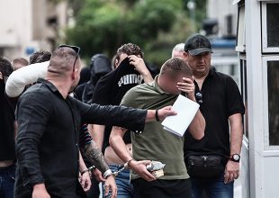 ΟΛΟΙ ΜΕΣΑ: Στην φυλακή οι 105 για τον φόνο Κατσούρη