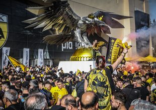 AEK1924 TV: 100 Χρόνια ΑΕΚ – Έξω από την OPAP Arena