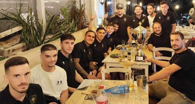 Η διοίκηση παραχώρησε δείπνο στο Futsal (ΦΩΤΟ)
