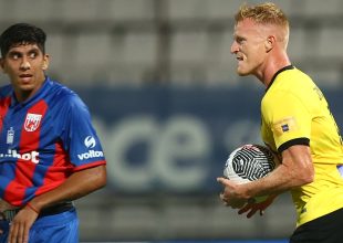 Για MVP Αυγούστου ο Γιόνσον (pic+vid)