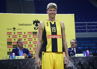 Κουζμίνσκας: «Μεγάλες οι προσδοκίες της ΑΕΚ, θα κάνω ό, τι μου ζητήσει ο Πλάθα»