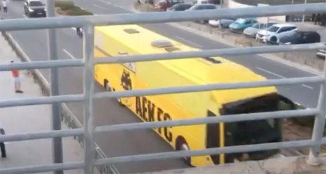 Η άφιξη της ΑΕΚ στο Πανθεσσαλικό (VID)