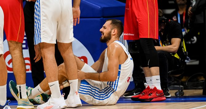 Βαρύ διάστρεμμα ο Χατζηδάκης