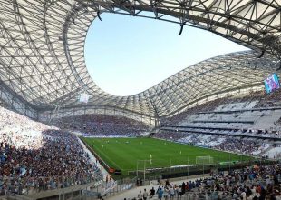 Προσεκτικά και σύμφωνα με τις οδηγίες της ΑΕΚ στο γήπεδο