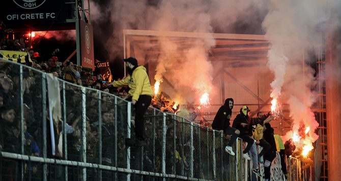 Στο Ηράκλειο η ΑΕΚ – Αποθεώθηκε η αποστολή