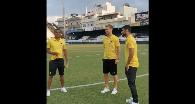 Η άφιξη της ΑΕΚ στο Γεντί Κουλέ (VID)