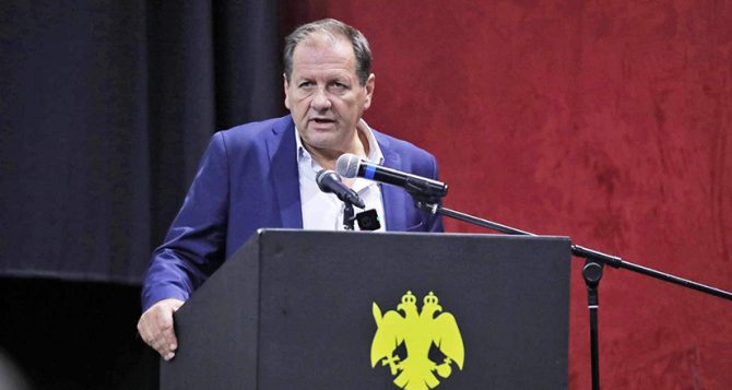 Αγγελόπουλου παρόντος η Βασίλισσα στη Γαλλία