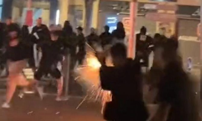 Σοβαρά επεισόδια στη Μασσαλία μεταξύ των οπαδών της Μαρσέιγ και της Μπράιτον (VID)