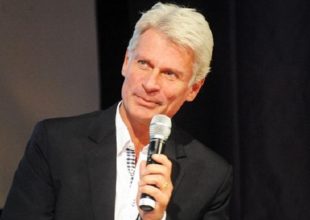 Κοίτα να δεις ποιοι μας κουνούν το δάχτυλο για διαιτησία