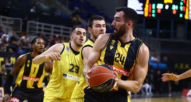 LIVE: Ολυμπιακός – ΑΕΚ