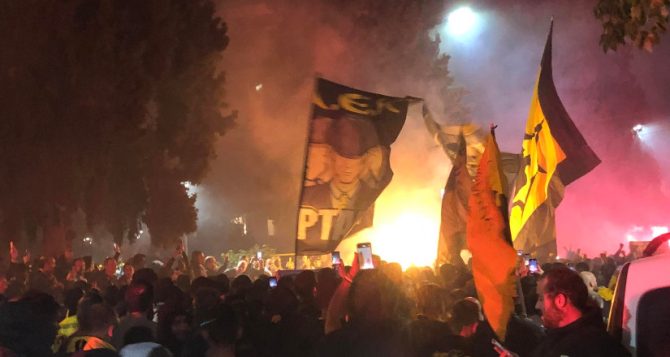 Πορεία στην Δεκελείας από τους φίλους της ΑΕΚ και της Μαρσέιγ (VIDS/PIC)