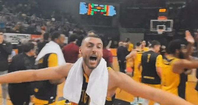 Το ξέσπασμα της νίκης και η αποθέωση (VIDEO)