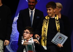 Συγκίνησε ο μικρός Γιάννης: «Να πηγαίνουν οι φίλαθλοι στο γήπεδο με το χρώμα των ομάδων τους»