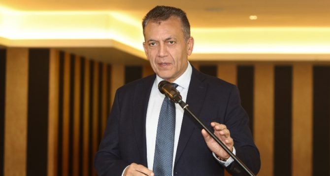 Πόλεμος στο ελληνικό μπάσκετ: Η Βασίλισσα κι’ άλλες πέντε ΚΑΕ πηγαίνουν στον Βρουτσή