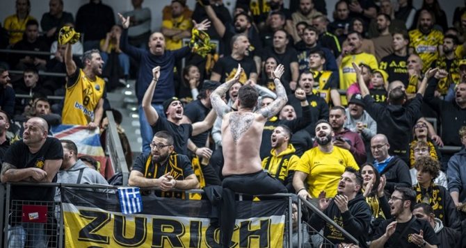 Οι ΑΕΚτζήδες έχουν κατακλείσει την «MHP Arena» (pics)