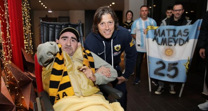 Πραγματικότητα η επιθυμία του Τάσου- Συνάντησε Αλμέιδα και παίκτες στις Σέρρες (ΦΩΤΟ)