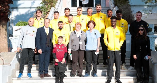 ΑΕΚ TV: Η επίσκεψη της ΑΕΚ στο Γ.Ν.Π.Α. «Π. & Α. Κυριακού» (VID) ΑΕΚ TV: Η επίσκεψη της ΑΕΚ στο Γ.Ν.Π.Α. «Π. & Α. Κυριακού» (VID)