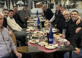 Ένα τραπέζι αστέρια στην Νέα Φιλαδέλφεια (ΦΩΤΟ)