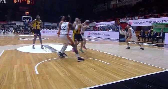 ΚΑΕ ΑΕΚ: Εξαιρετική ασίστ Καράμπελα σε Καμπενγκέλε (VIDEO)