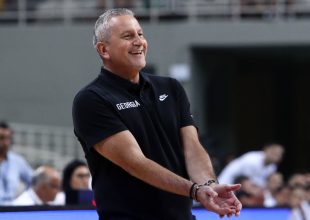 Ο Σενγκέλια αποθέωσε τον Ζούρο (ΦΩΤΟ)