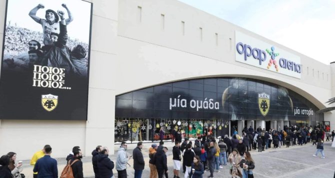 Σε χρόνο ρεκόρ εξαντλήθηκαν οι 2.000 φανέλες για τον Θωμά Μαύρο