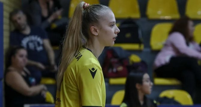 Παρελθόν από την ΑΕΚ η Νικόλοβα