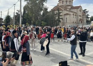 Με χορούς τίμησαν έξω από την OPAP Arena την ονομασία της θύρας 47 (ΦΩΤΟ)