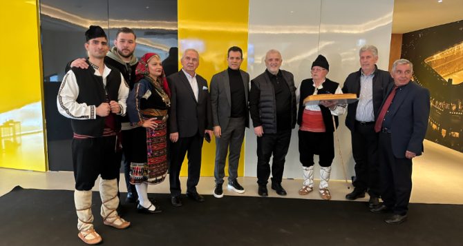 Επίτιμο μέλος του Συλλόγου Νεομοναστηριωτών ο Μελισσανίδης (pics+video)