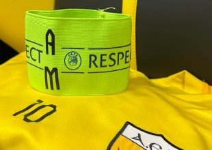 Το περιβραχιόνιο της ΑΕΚ αφιερωμένο στον Άλκη και τον Μιχάλη (ΦΩΤΟ)