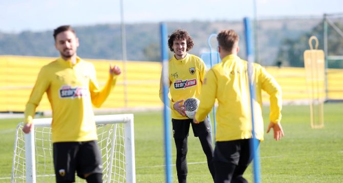 Απογευματινή προπόνηση χωρίς προβλήματα για την ΑΕΚ