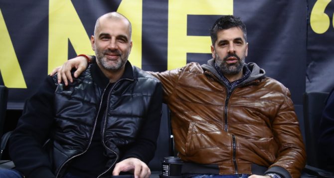 Δίπλα στην Βασίλισσα ο Σάκοτα (pic)